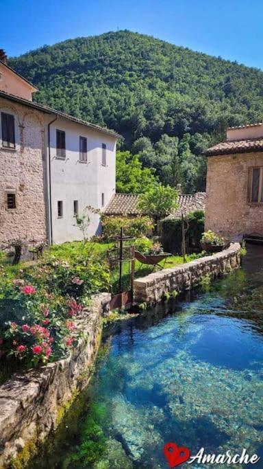 Casa Vacanze Fonte Del Menotre Foligno Eksteriør bilde